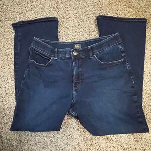 Lee Women's Mid Rise Dark Wash Bootcut Jeans Classic Basic - Size 14 Short